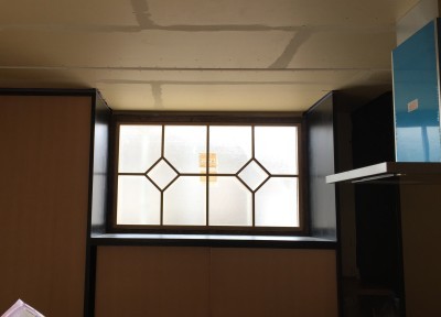 菱形の明かり窓 FURUSU古巣家具